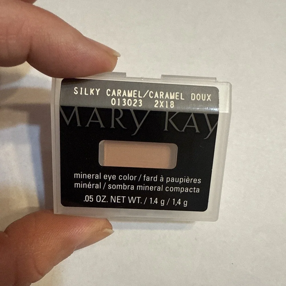 Mary Kay Mineral Eye Color Silky Caramel‎ 013023 NEW Discontinued